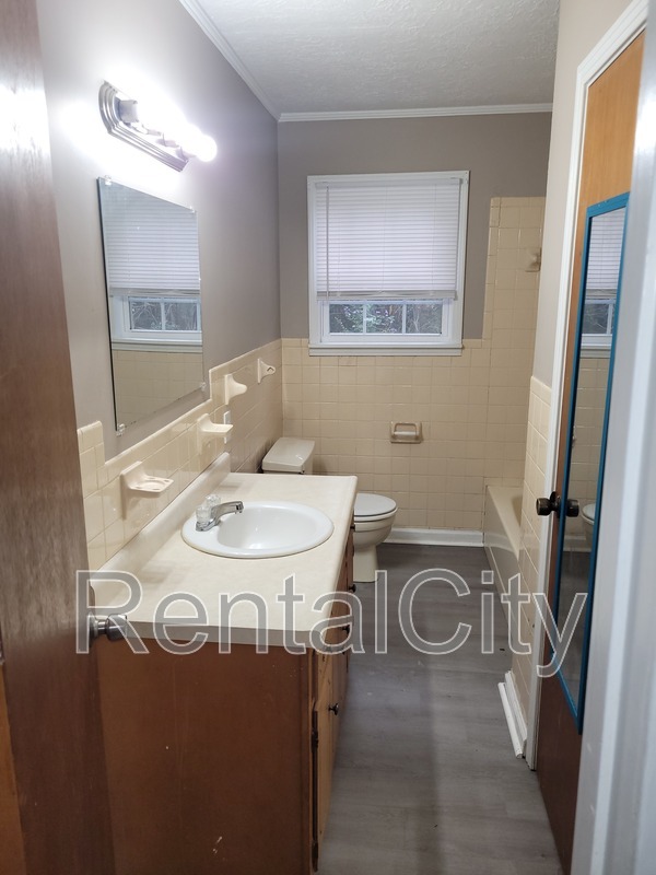 Foto del edificio - 342 E Maple St