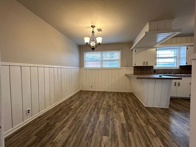 Foto del edificio - Beautiful Home in LISD School District!