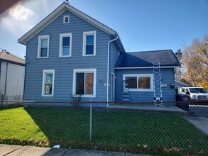 Building Photo - 264 N Jackson St