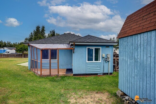 Foto del edificio - East Anchorage Home with In Unit Laundry a...