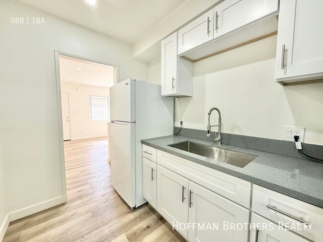 Building Photo - 475 E Foothill-112A