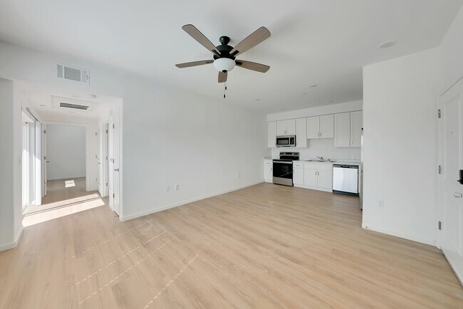 Foto del edificio - The Village at Hanford Square