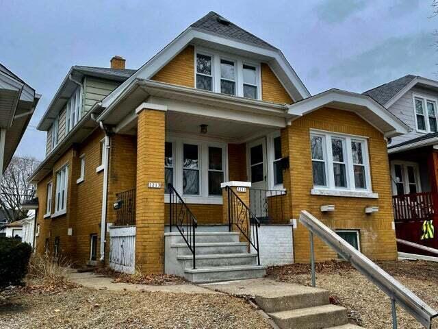 Primary Photo - 2211 S 72nd St