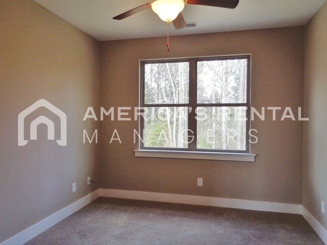 Building Photo - Townhome For Rent in Calera, AL - Available to View with 48 Hour Notice!!!