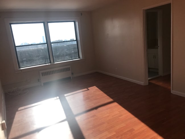 Foto del edificio - 1104 Palisade Ave