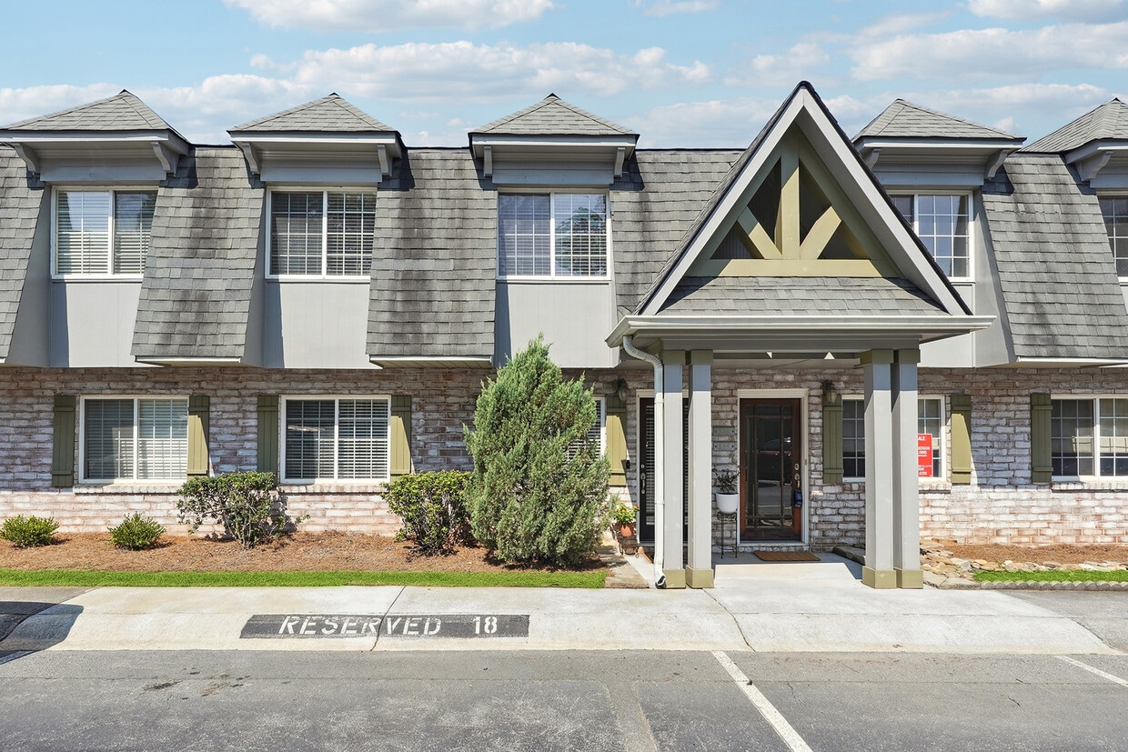 Photo - 104 Rondak Cir (Smyrna, GA)