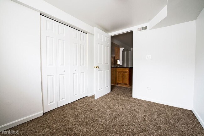 Building Photo - 2 br, 1 bath Apartment - 1511 E 73rd St