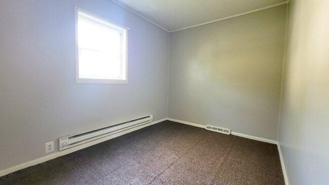 Building Photo - 254 Kenmore