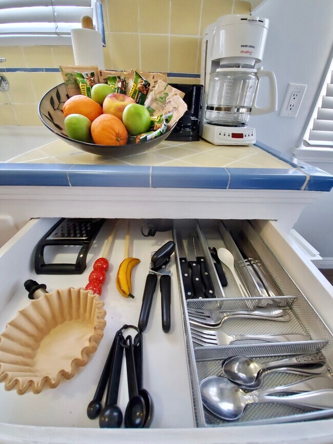 1034 168th W St Unit 1034, Gardena, CA 90247 Apartment for Rent in