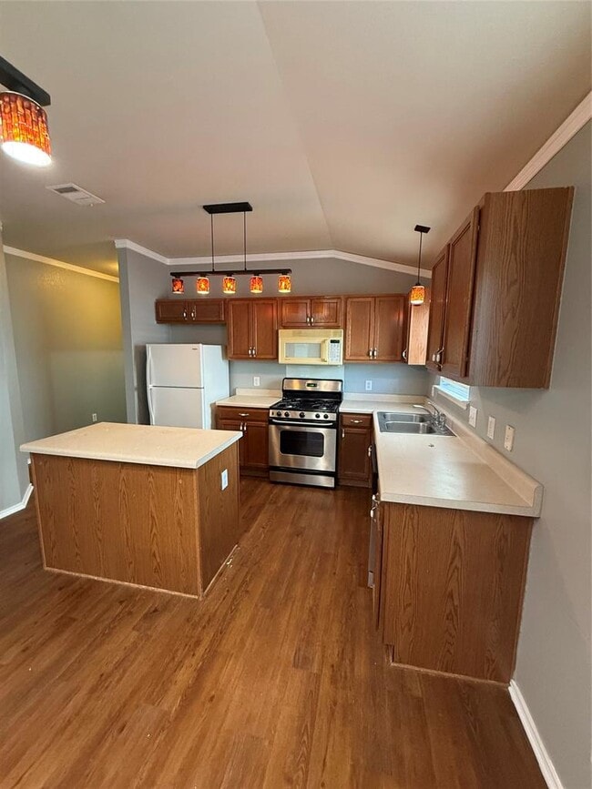 Foto del edificio - 2713 Summerwalk Pl