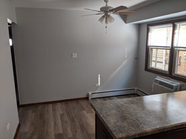 Foto del edificio - 2411 N 77th Ct