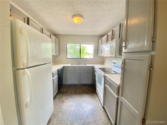 Building Photo - 3606 S Depew St