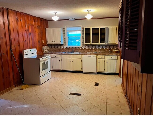 Foto del edificio - 779 Indian Dr