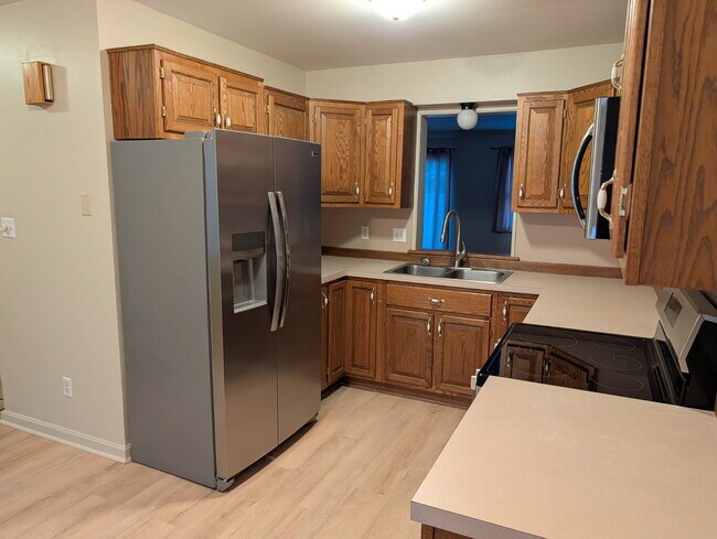 Foto del edificio - 3490 Scotland Rd