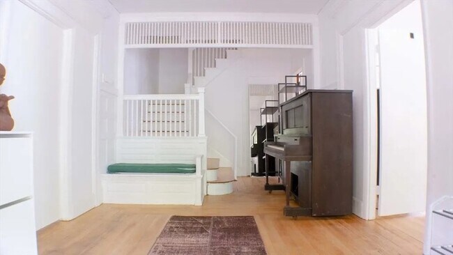 Foto del edificio - 12 Naples Rd