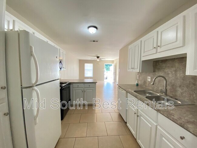 Foto del edificio - 321 Clint Rd