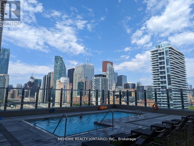 Photo du bâtiment - 15 Lower Jarvis St