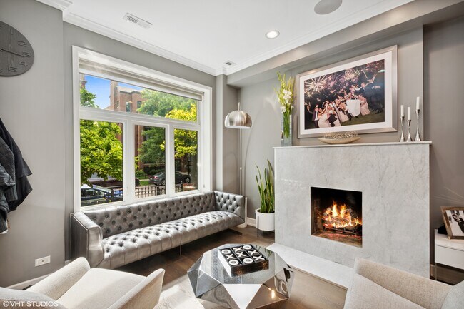 Foto del edificio - 1624 N Claremont Ave