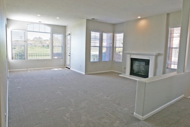 Building Photo - 6119 Country Club Pkwy