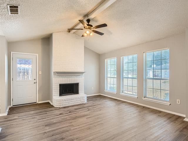 Building Photo - 1102 Glen Creek Dr