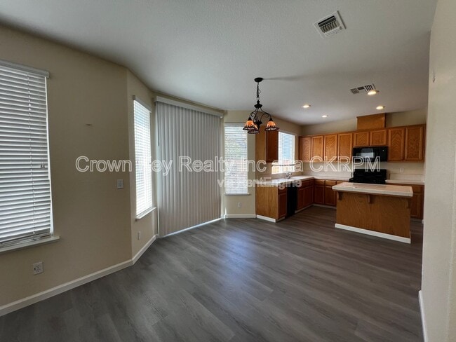 Foto del edificio - 1140 Dominique Dr