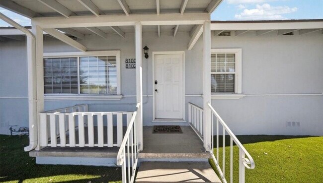 Building Photo - 8100 Bellaire Ave