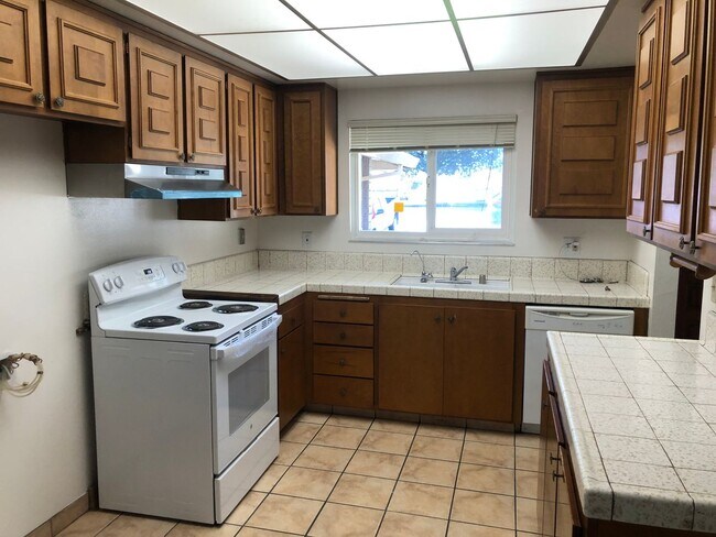 Foto del edificio - Spacious Sacramento Home! Ready for Move I...