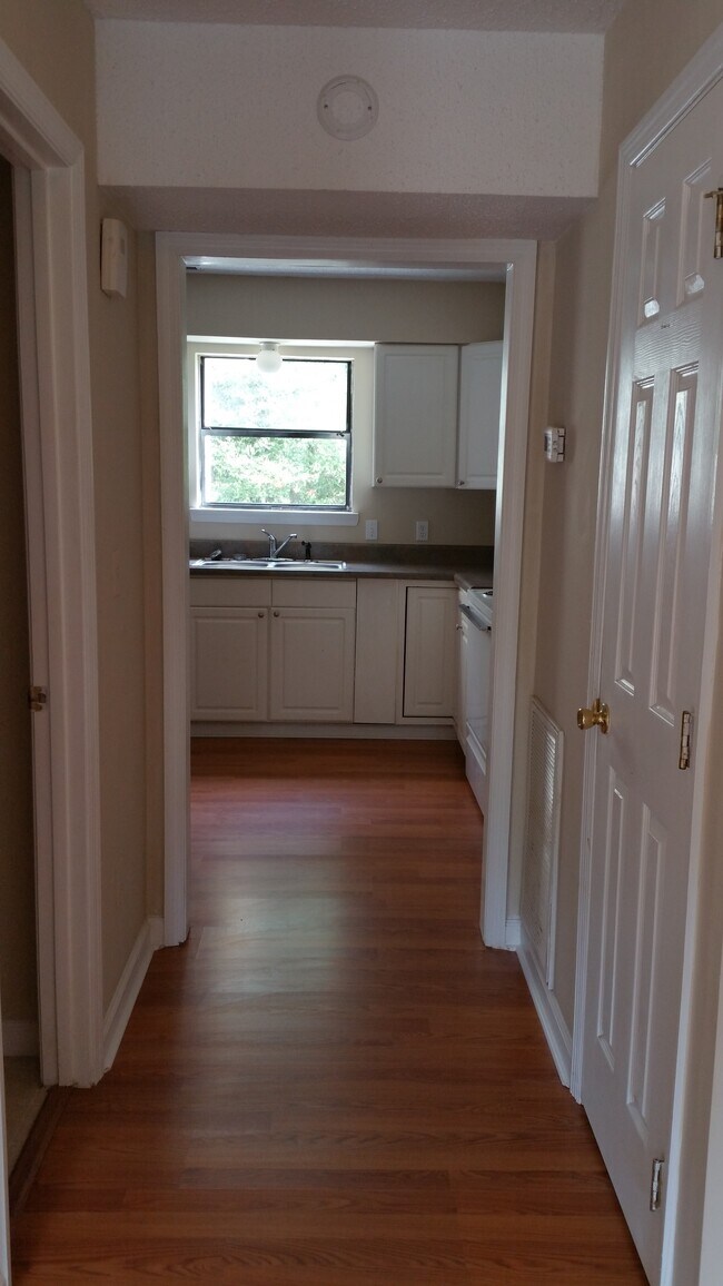 Building Photo - 6371 Plantation Dr
