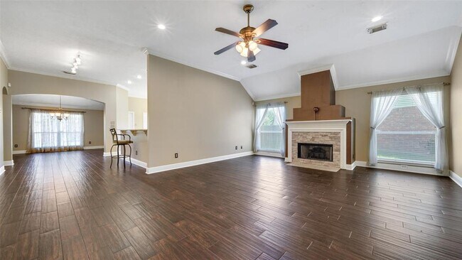 Building Photo - 2203 Laurel River Bend