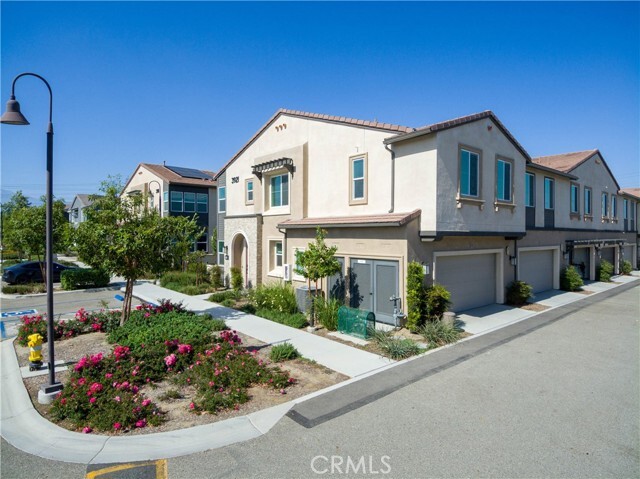 Building Photo - 3921 S Jolly Paseo