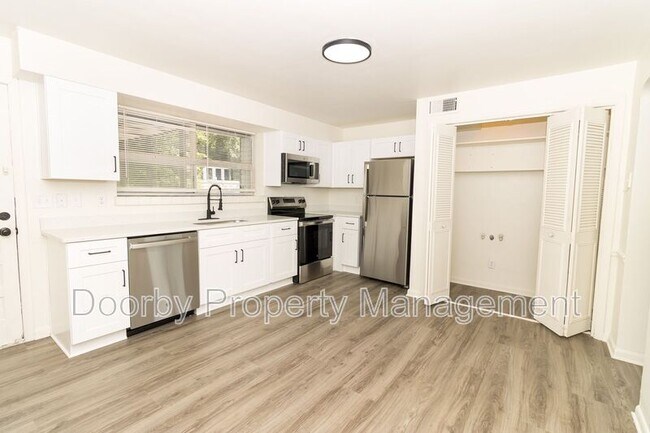 Foto del edificio - 513 Donaldson Rd