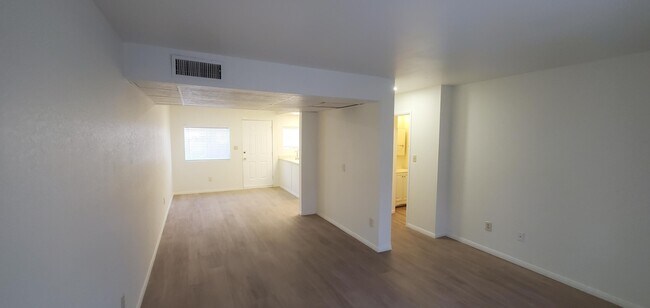 Building Photo - 40221-221 Harris Ln