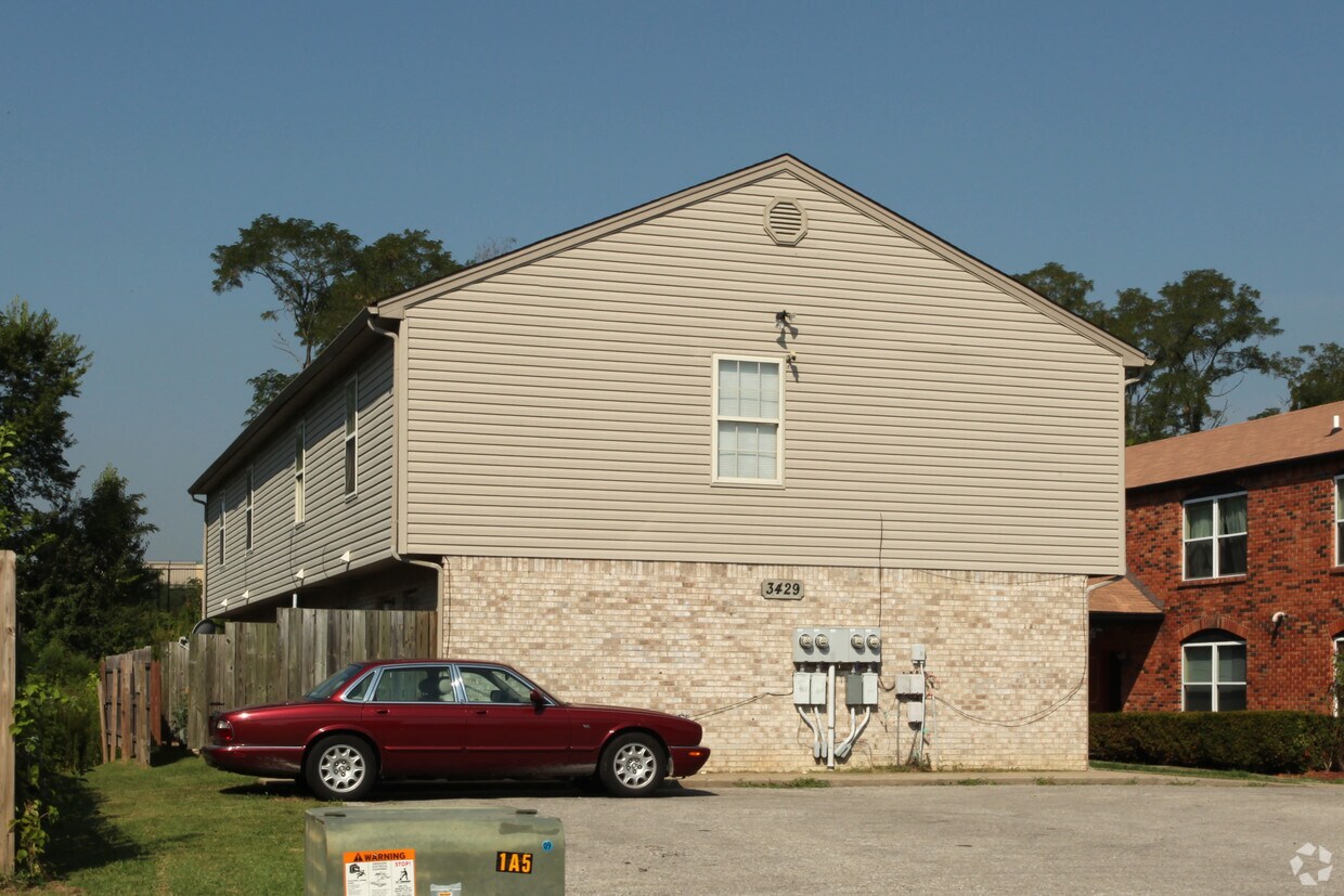 Building Photo - 3433-3439 Tabor Ct