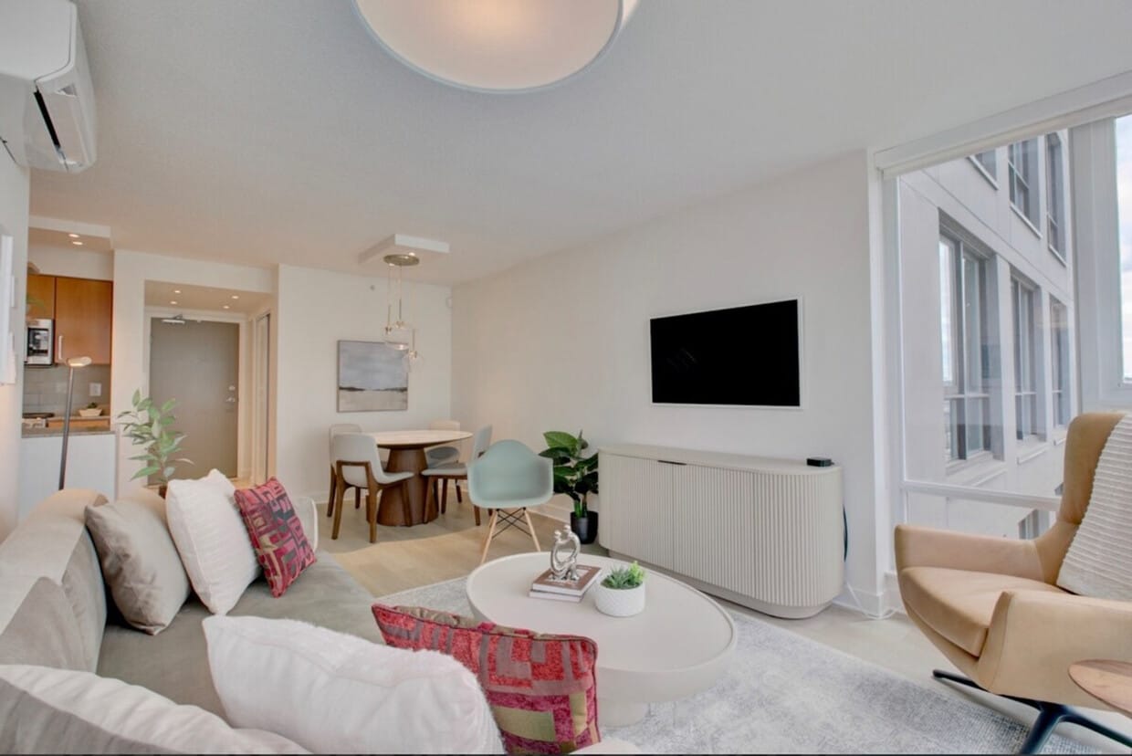 Primary Photo - 1408 Strathmore Mews