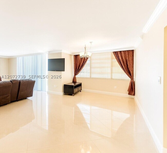 Foto del edificio - 2780 NE 183rd St