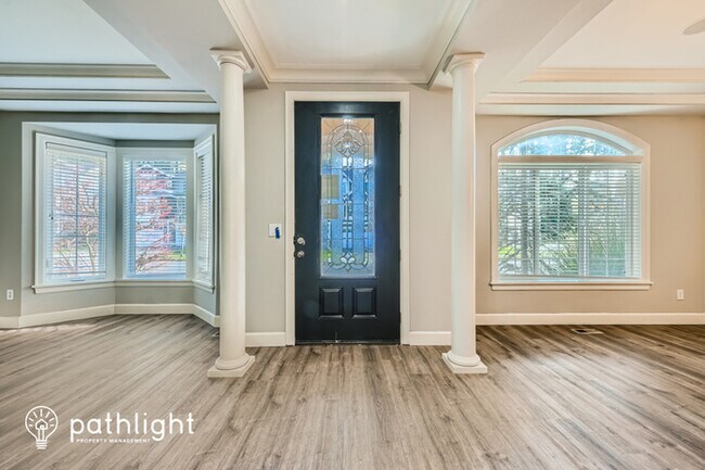 Building Photo - 4906 70th Ave Ct W, University Place, WA, ...