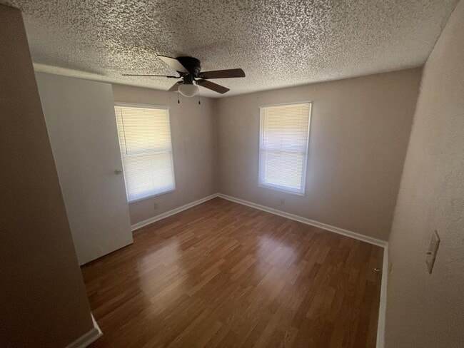 Foto del edificio - 247 Produce Dr