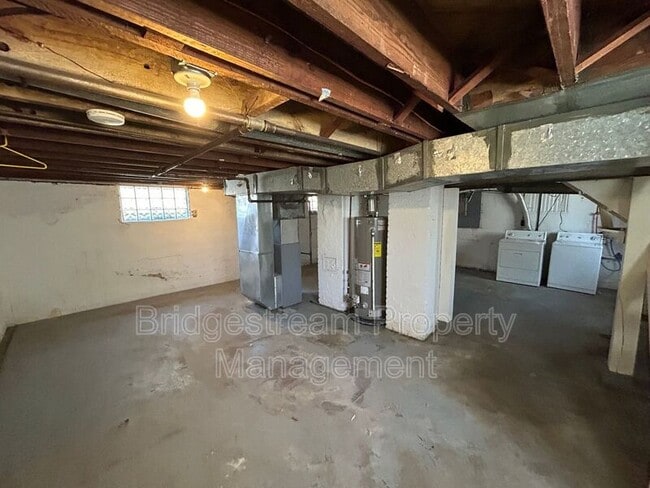 Foto del edificio - 101 E Bruce Ave