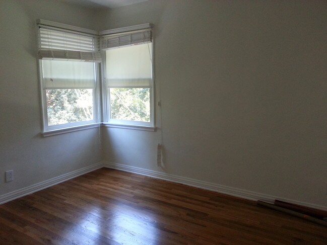 Foto del edificio - 1331 Verdugo Blvd