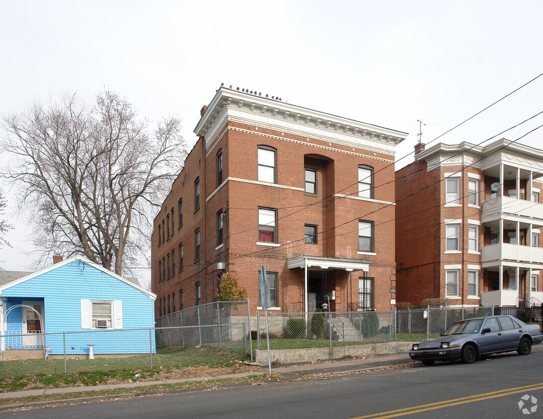 Primary Photo - 22-24 Hamilton St