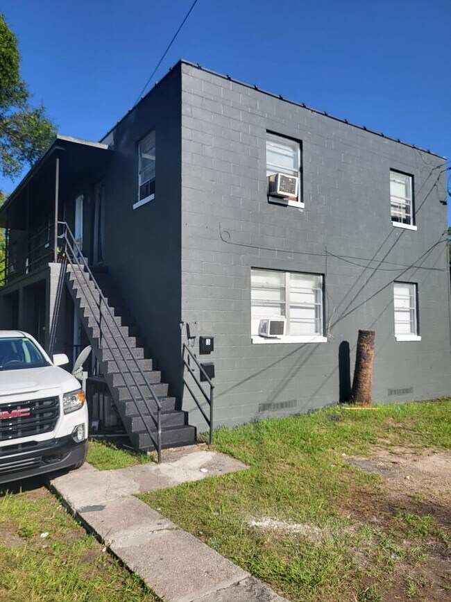 Building Photo - 1364 Harrison St
