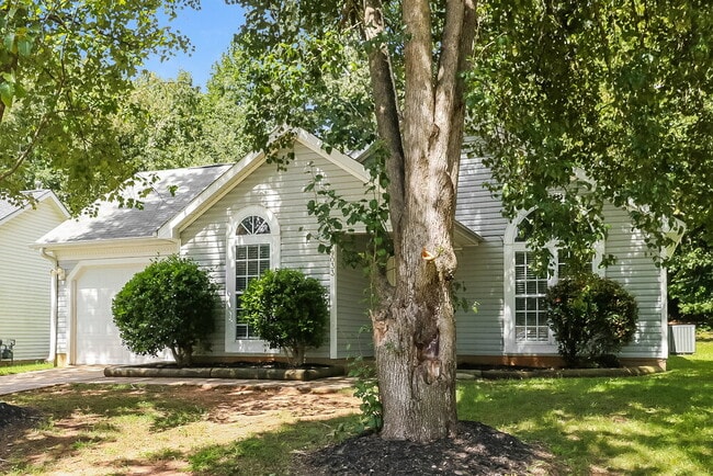 Building Photo - 9033 Shenington Pl