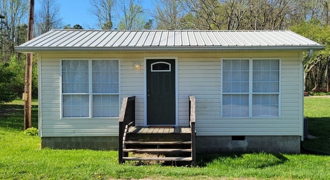 Building Photo - 335 Co Rd 262