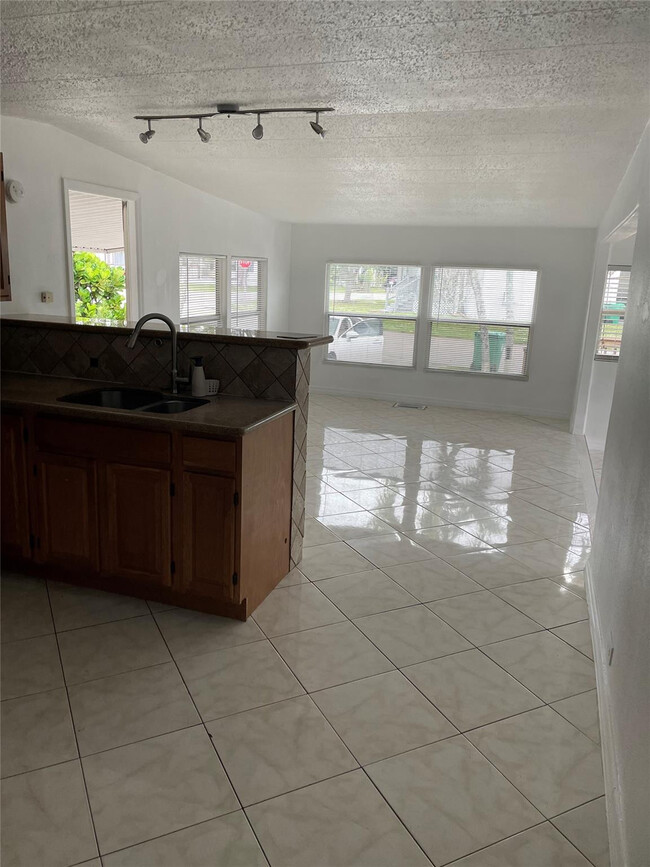 Foto del edificio - 8580 SW 23rd Pl