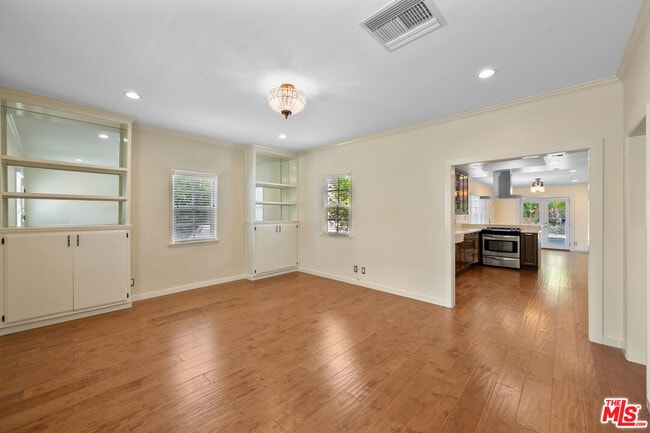 Foto del edificio - 3141 Fairmount Ave