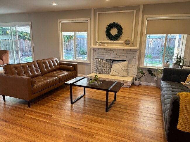 Building Photo - WEST SAN JOSE - Updated home with open flo...