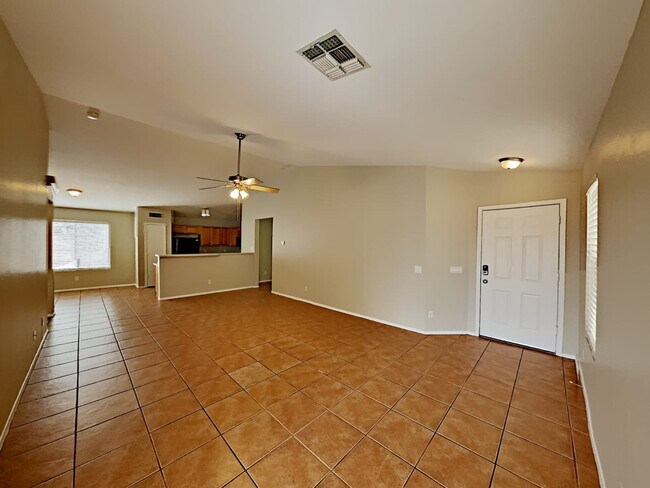 Foto del edificio - 8930 W Avalon Dr