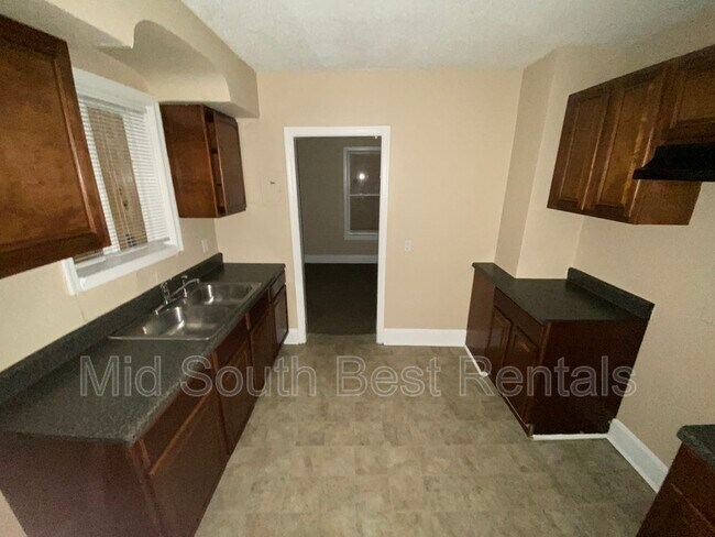Building Photo - 2744 Burns Ave (Bethel Grove)