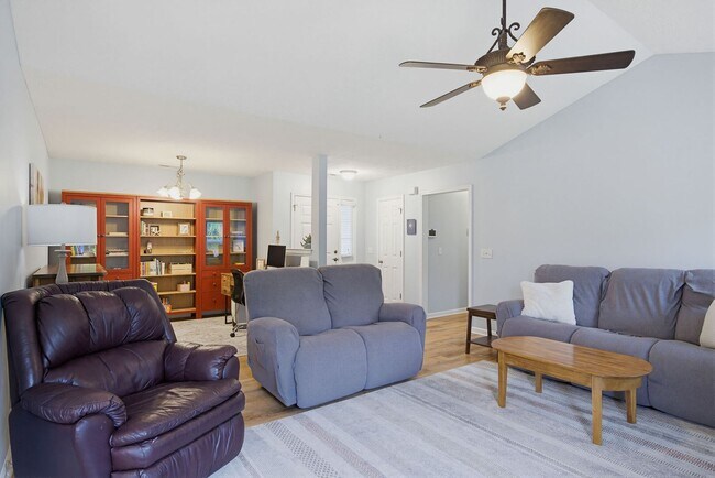 Foto del edificio - Beautiful home in The Neighborhoods of Holly Ridge