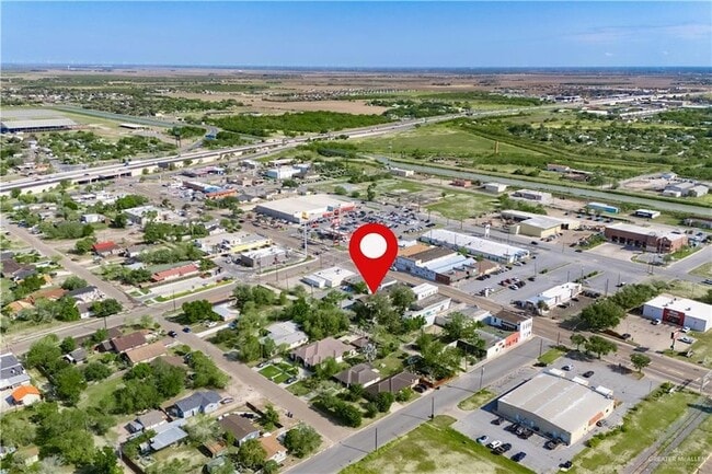 Foto del edificio - 130 N Texas Ave